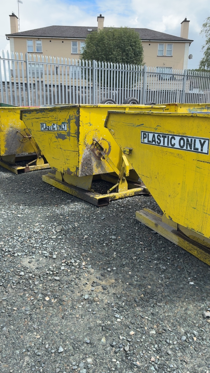 Yellow tipping skips